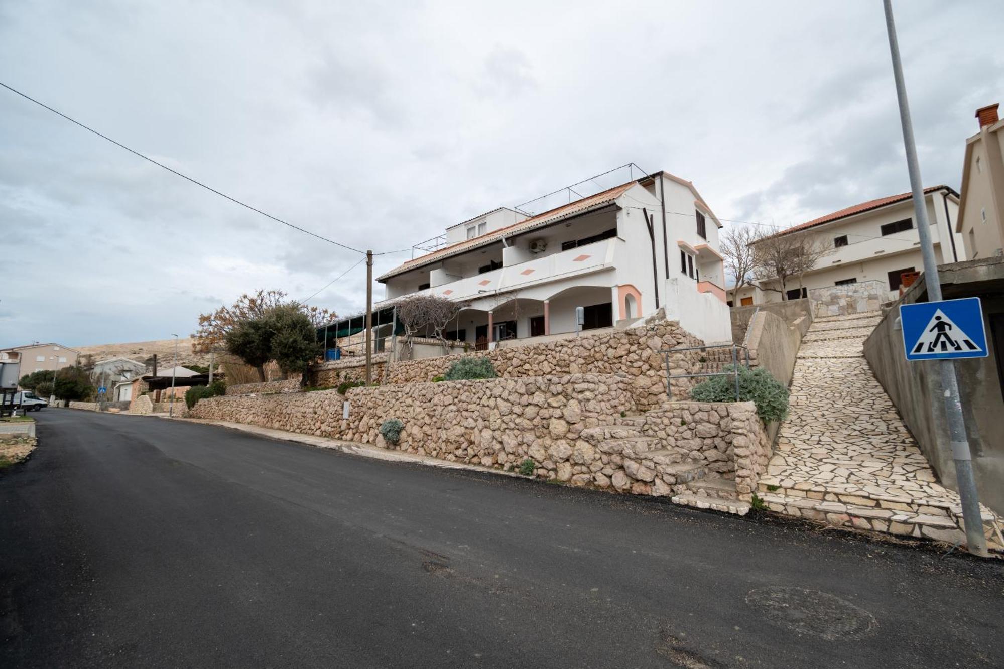 Apartments And Rooms With Parking Space Zubovici, Pag - 16063 Esterno foto